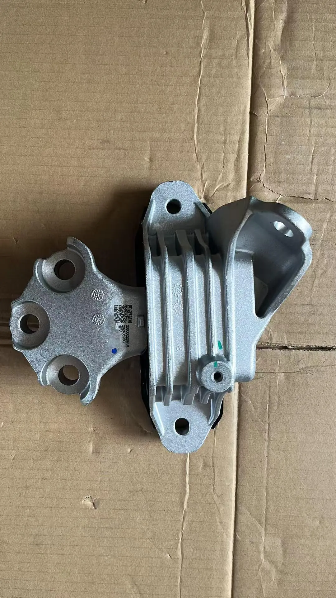 Left suspended cushion assembly